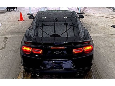 Used 2020 Chevrolet Camaro LT RWD image 4