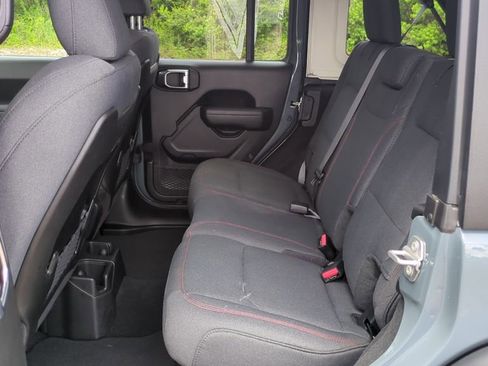 Used 2026 Jeep Wrangler Unlimited Rubicon AWD/4WD image 12