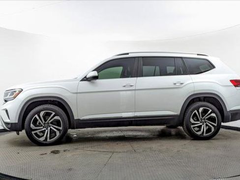 Used 2022 Volkswagen Atlas SEL image 3