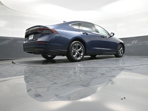 Certified 2023 Honda Accord EX image 30