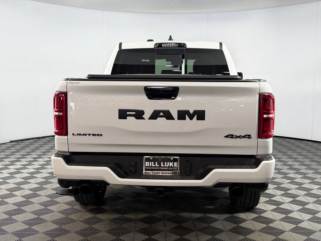 Used 2025 RAM 1500 Limited AWD/4WD image 9