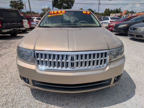 Used 2007 Lincoln MKZ FWD image 2