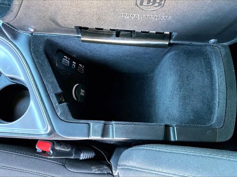 Used 2023 Dodge Challenger SXT RWD image 23