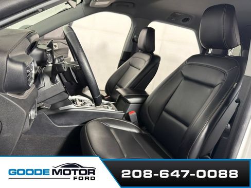 Used 2020 Ford Explorer XLT w/ Equipment Group 202A AWD/4WD image 10