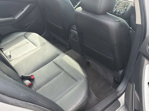 Used 2012 Nissan Altima 2.5 SL w/ 2.5SL Pkg FWD image 10