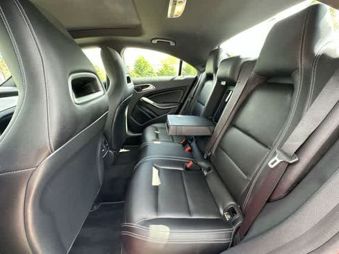 Used 2019 Mercedes-Benz CLA 250 4MATIC image 17