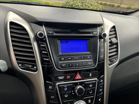 Used 2013 Hyundai Elantra GT FWD image 14