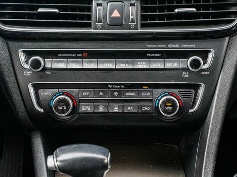 Used 2017 Kia Optima EX image 14