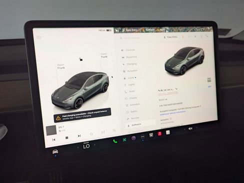 Used 2022 Tesla Model Y Performance image 11