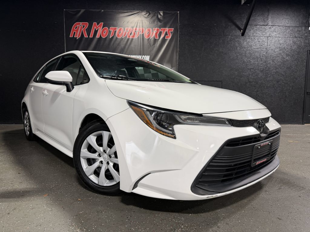 Used 2023 Toyota Corolla LE FWD image 7