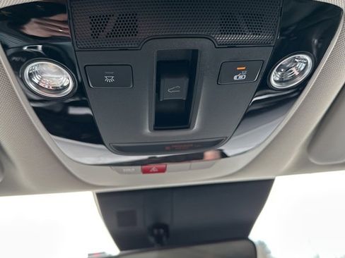 Used 2025 Kia Sportage EX w/ EX Premium Package image 22