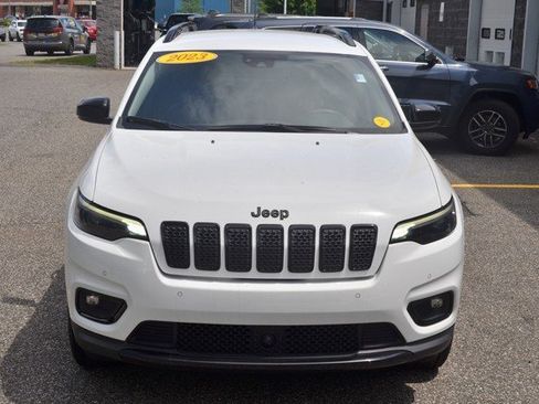 Used 2023 Jeep Cherokee Altitude Lux image 3