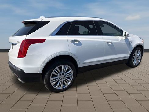 Used 2017 Cadillac XT5 Premium Luxury FWD image 7