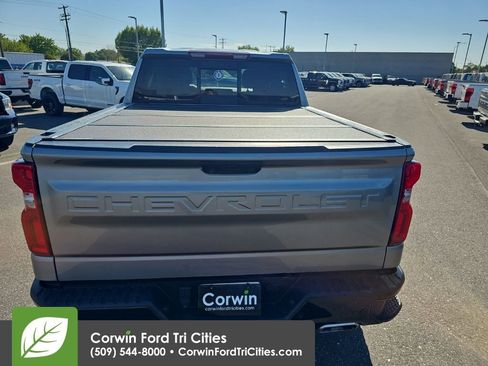 Used 2023 Chevrolet Silverado 1500 LT Trail Boss w/ LT Trail Boss Premium Package AWD/4WD image 12