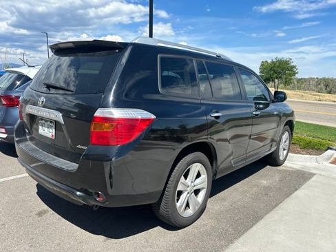 Used 2010 Toyota Highlander Limited w/ Extra Value Pkg 8 AWD/4WD image 3