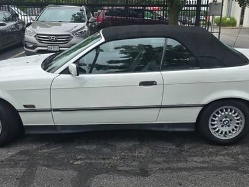 Used 1995 BMW 325i Convertible RWD image 8