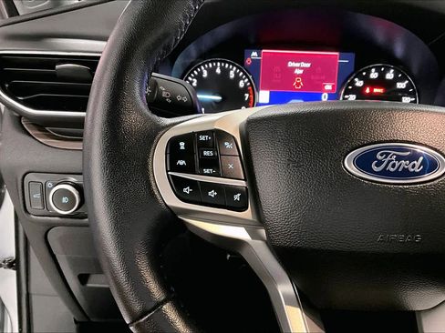 Used 2023 Ford Explorer Limited AWD/4WD image 21