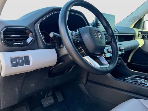 Used 2024 Honda Pilot EX-L image 9
