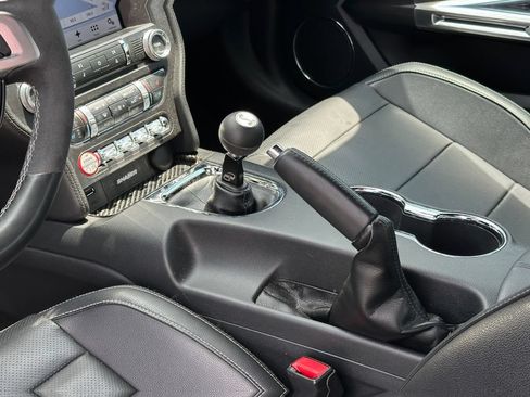 Used 2017 Ford Mustang GT Premium w/ GT Performance Package RWD image 18