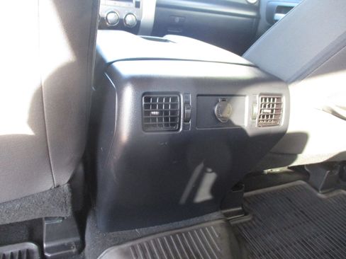 Used 2018 Toyota Tundra SR5 w/ SR5 Upgrade Package image 8