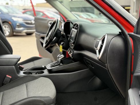 Used 2020 Kia Soul GT-Line image 12