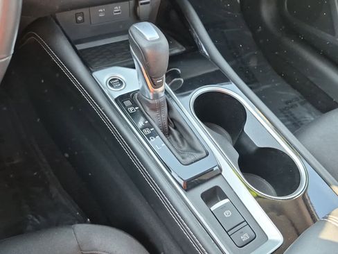 Used 2023 Nissan Altima 2.5 SV w/ SV Premium Package image 13