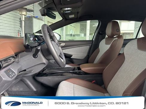 Used 2023 Volkswagen ID.4 Pro image 9