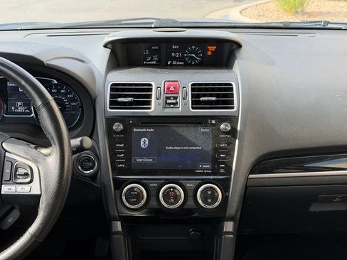 Used 2017 Subaru Forester 2.5i Touring AWD/4WD image 15