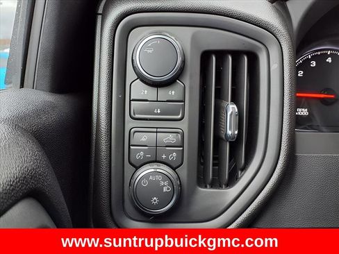 Used 2024 Chevrolet Silverado 2500 Custom w/ Custom Value Package image 15