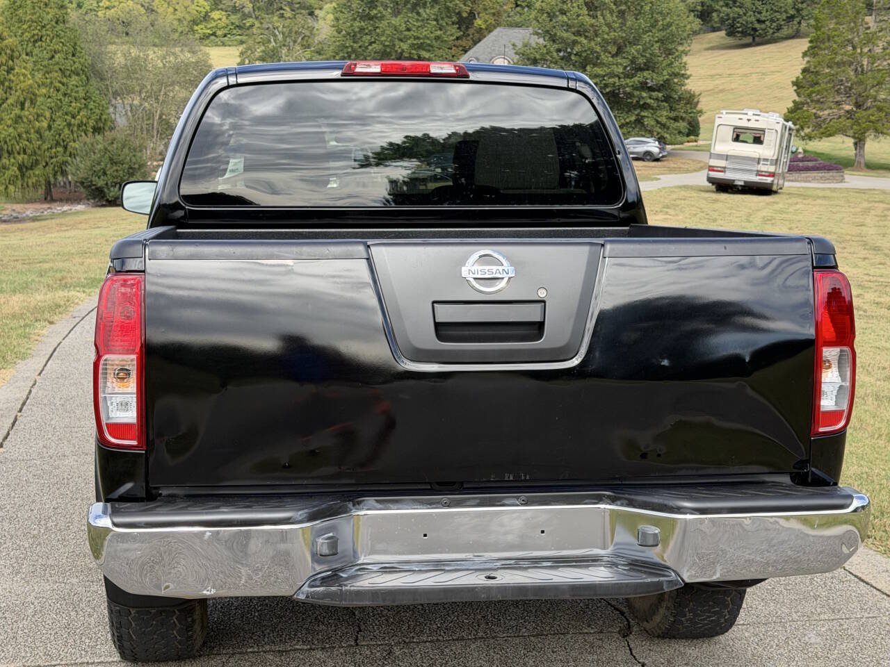 Used 2012 Nissan Frontier SV AWD/4WD image 14