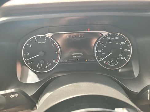 Certified 2023 Nissan Rogue SV FWD image 29