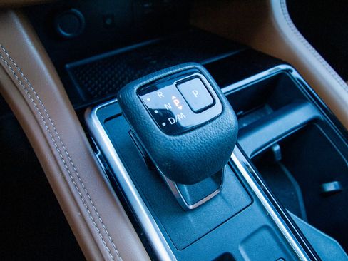 Used 2023 Nissan Pathfinder Platinum w/ Lighting Package (N93) image 18