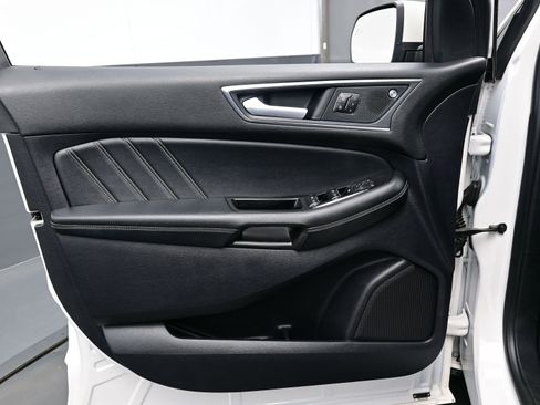 Used 2019 Ford Edge ST w/ Convenience Package image 10