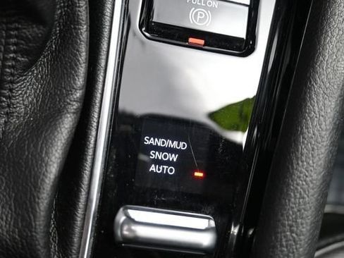 Used 2025 Jeep Compass Limited AWD/4WD image 31