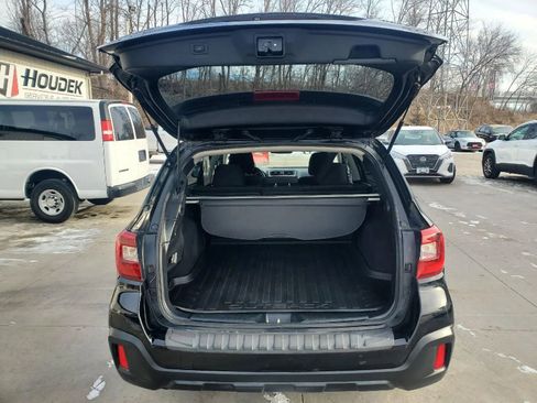 Used 2018 Subaru Outback 2.5i Premium image 17