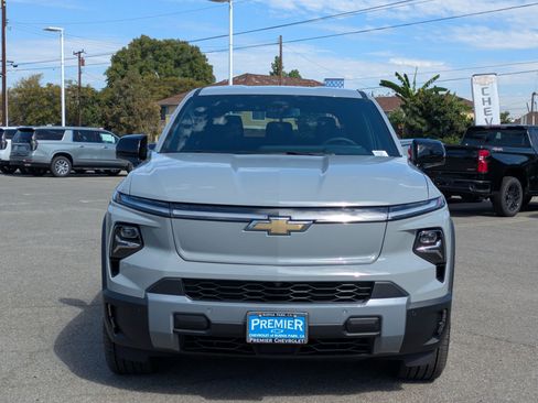 Used 2026 Chevrolet Silverado EV LT w/ Plus Package image 8