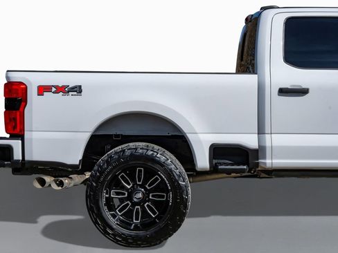 Used 2023 Ford F250 XL w/ STX Appearance Package image 6