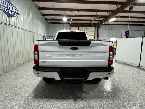 Used 2022 Ford F250 XLT w/ XLT Value Package image 2