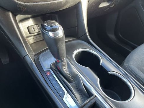 Used 2018 Chevrolet Equinox LT image 22