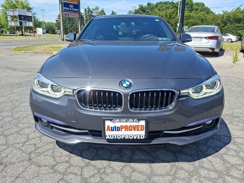 Used 2018 BMW 330i xDrive Sedan AWD/4WD image 2