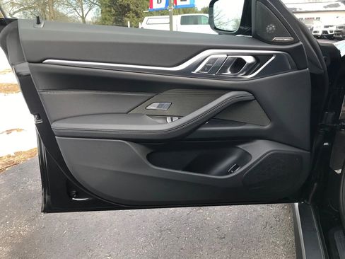 Used 2025 BMW i4 xDrive40i w/ Premium Package image 11