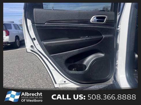 Used 2022 Jeep Grand Cherokee Limited w/ Trailer Tow Group IV AWD/4WD image 14