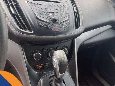 Used 2015 Ford Escape SE image 11