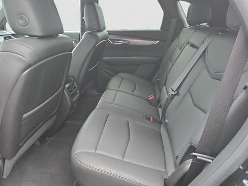 Certified 2023 Cadillac XT5 Luxury w/ LPO, Floor Liner Package AWD/4WD image 28