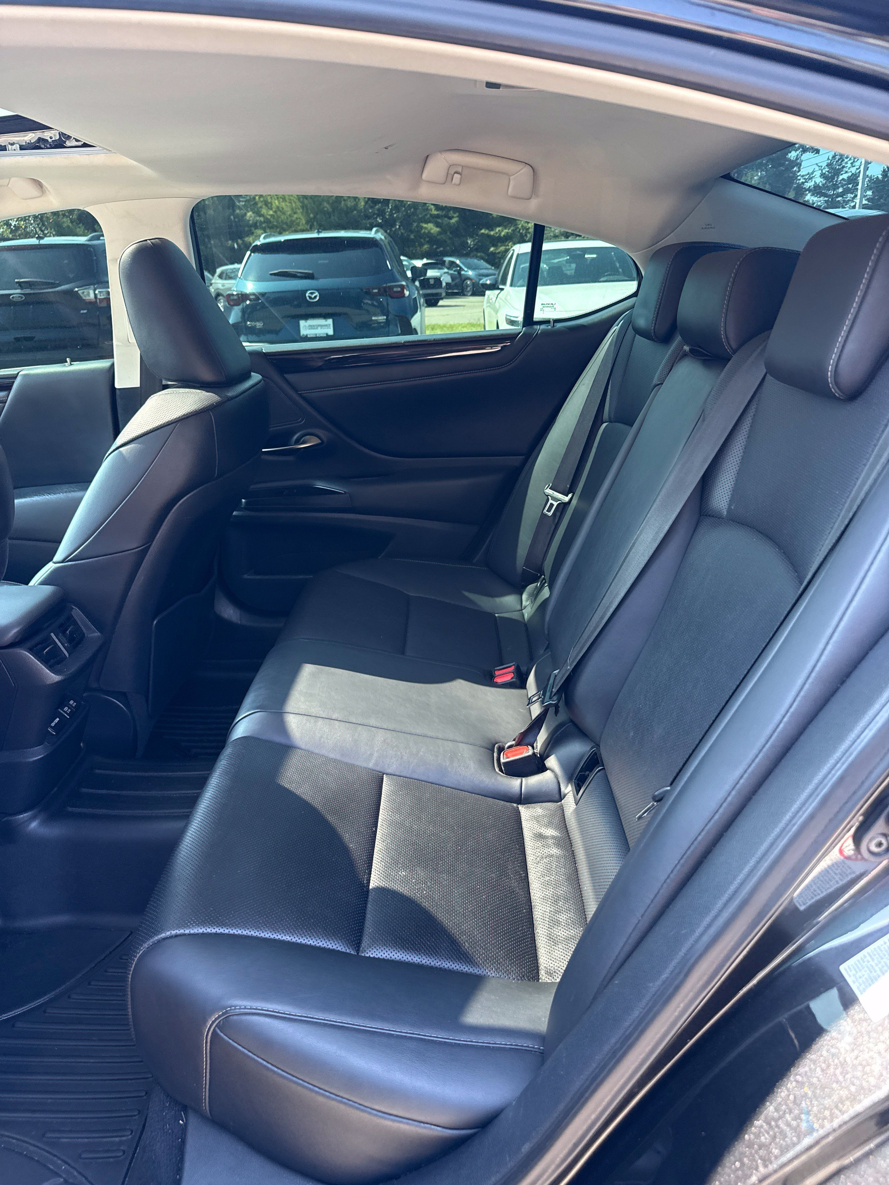 Used 2019 Lexus ES 350 w/ Premium Package FWD image 13