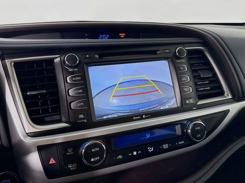 Used 2015 Toyota Highlander Limited image 14