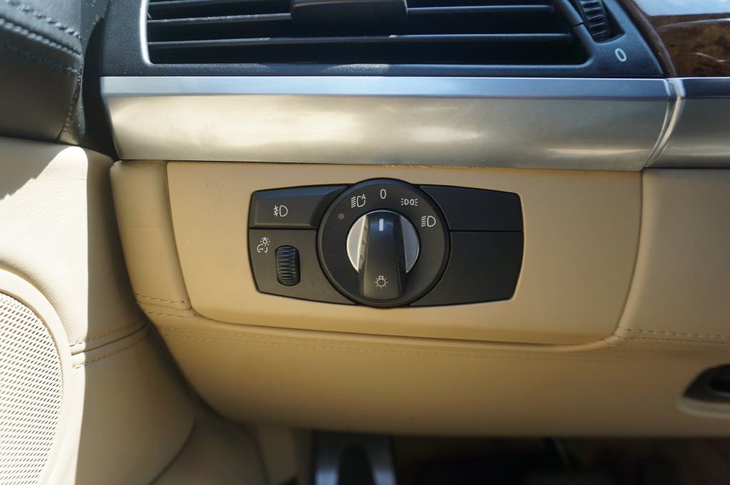 Used 2011 BMW X5 xDrive50i AWD/4WD image 4