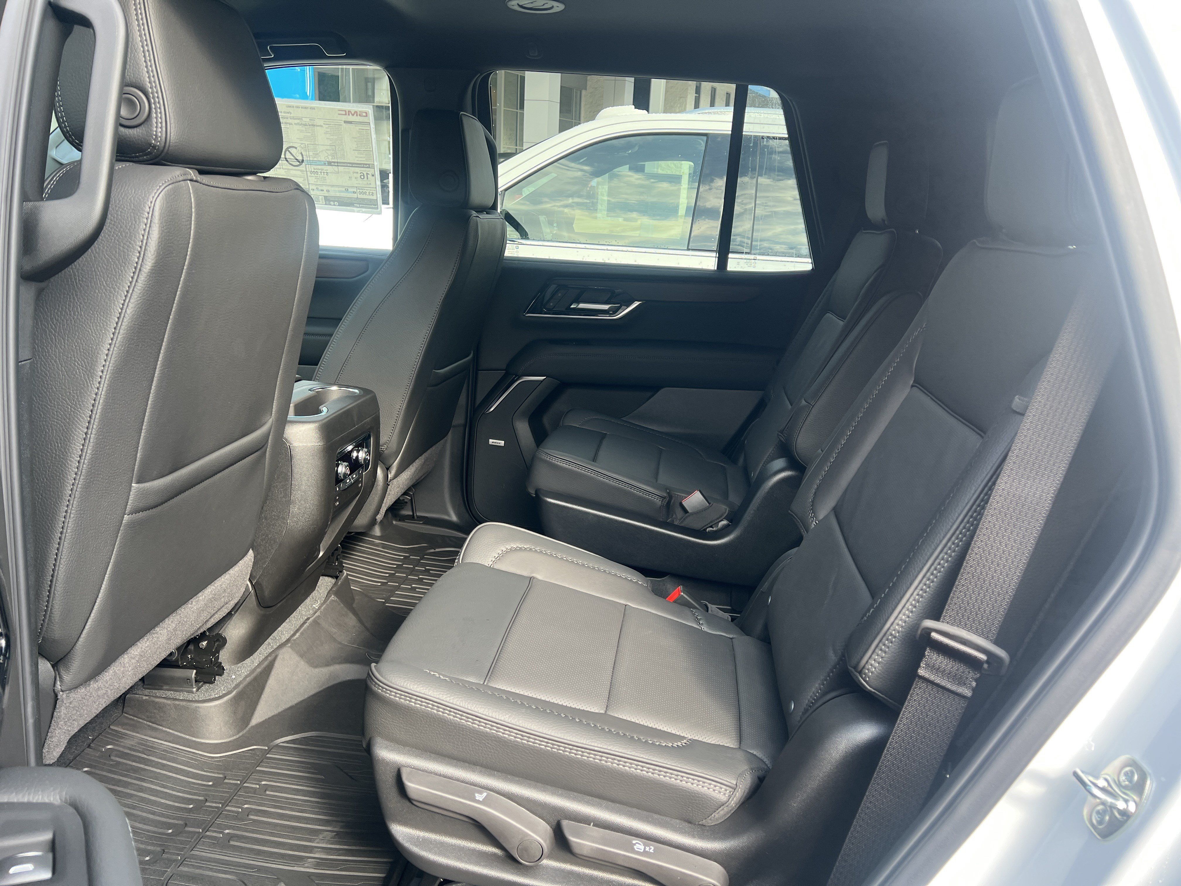 New 2026 GMC Yukon Denali w/ LPO, Get Active Package AWD/4WD image 13