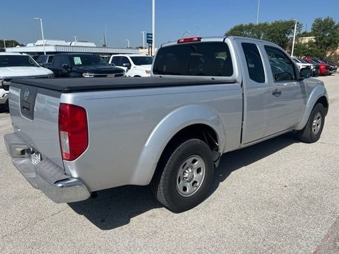 Used 2011 Nissan Frontier S w/ S Preferred Pkg RWD image 3