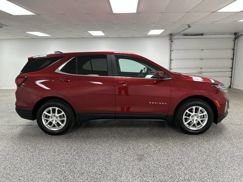 Used 2024 Chevrolet Equinox LT AWD/4WD image 9